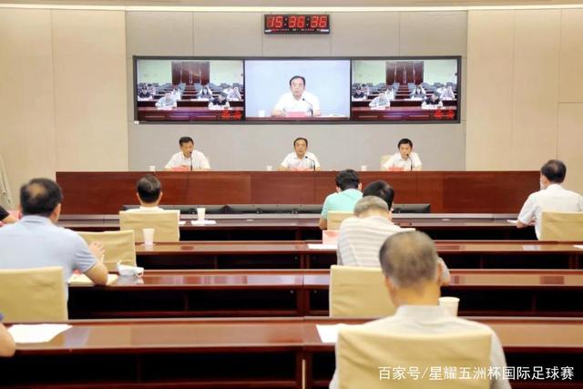 中国女排在半决赛中逆转泰国，三位核心球员显神威